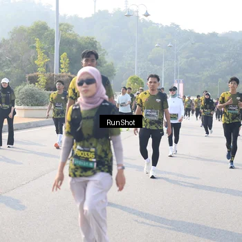 Runner Photo 6921737