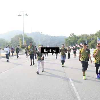 Runner Photo 6921738