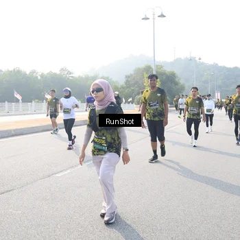 Runner Photo 6921744