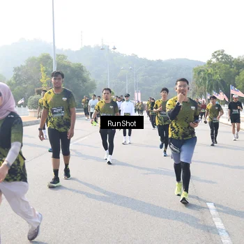 Runner Photo 6921745