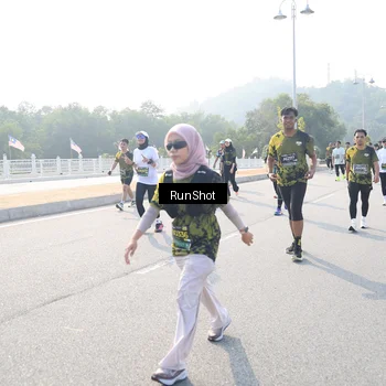 Runner Photo 6921749
