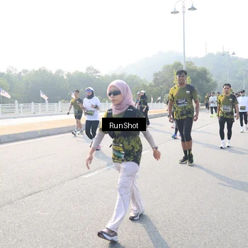 Runner Photo 6921750