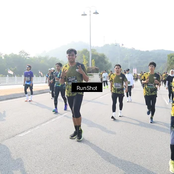 Runner Photo 6921754