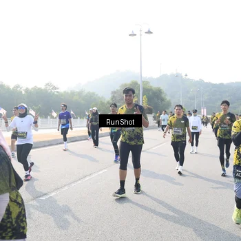 Runner Photo 6921756