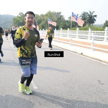Runner Photo 6921758