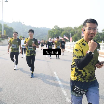 Runner Photo 6921761