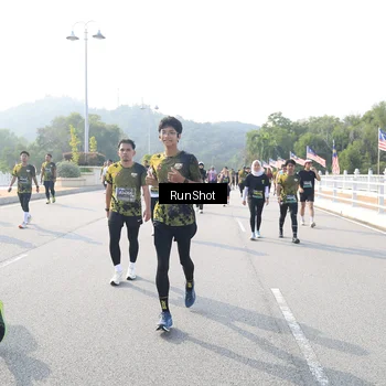 Runner Photo 6921763