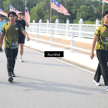 Runner Photo 6921771