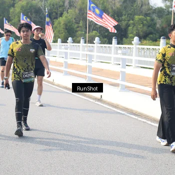 Runner Photo 6921774