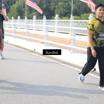 Runner Photo 6921776