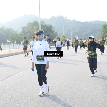 Runner Photo 6921790