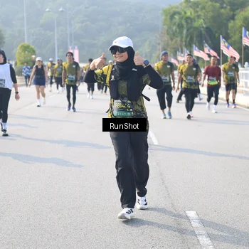 Runner Photo 6921795