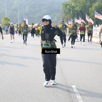 Runner Photo 6921796
