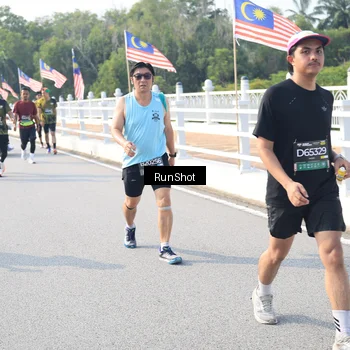 Runner Photo 6921813