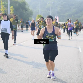 Runner Photo 6921818