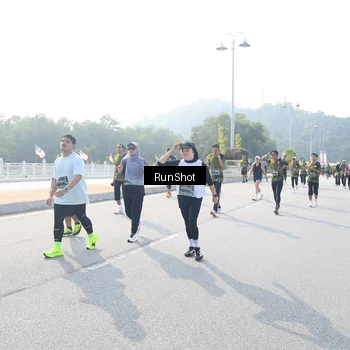 Runner Photo 6921835