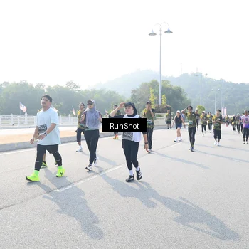 Runner Photo 6921838
