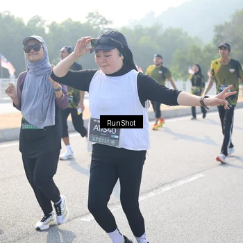Runner Photo 6921844