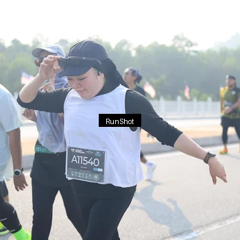 Runner Photo 6921853