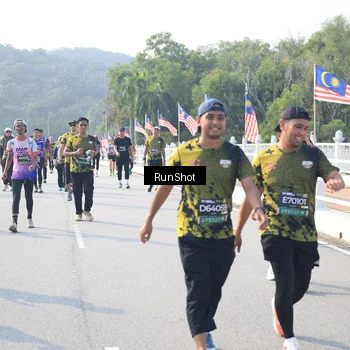 Runner Photo 6921854