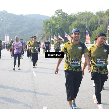 Runner Photo 6921855