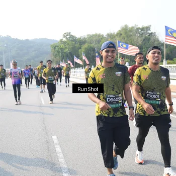 Runner Photo 6921869