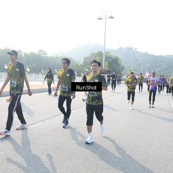 Runner Photo 6921873