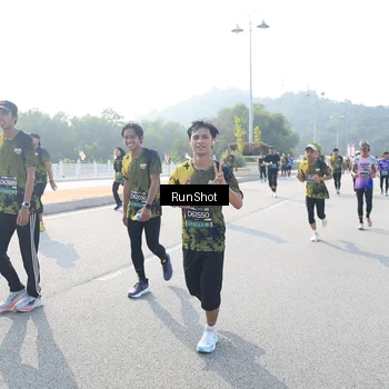 Runner Photo 6921874
