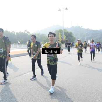 Runner Photo 6921876