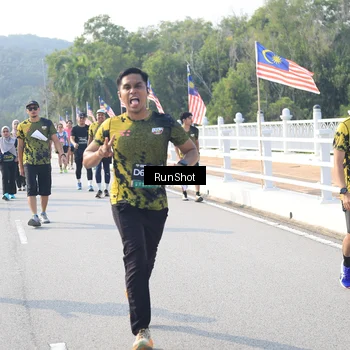 Runner Photo 6921884