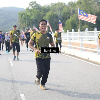 Runner Photo 6921893