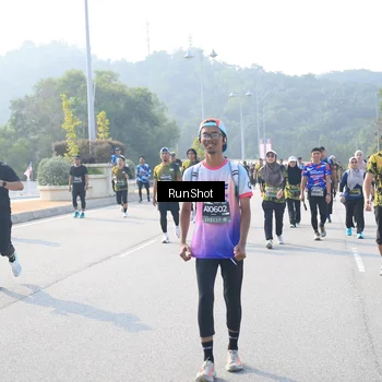 Runner Photo 6921900