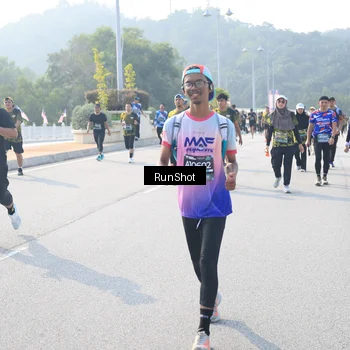 Runner Photo 6921908