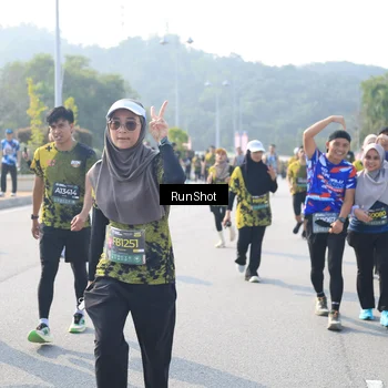 Runner Photo 6921936