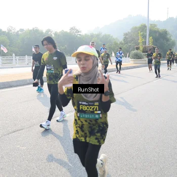 Runner Photo 6921982