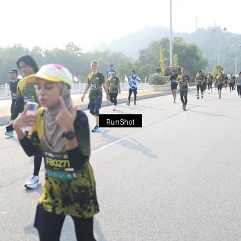Runner Photo 6921984