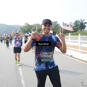 Runner Photo 6921996