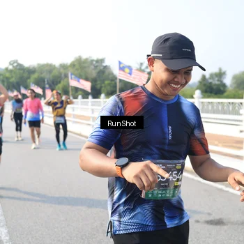 Runner Photo 6921997