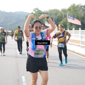 Runner Photo 6922000