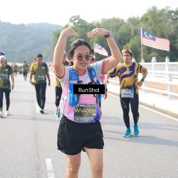 Runner Photo 6922001