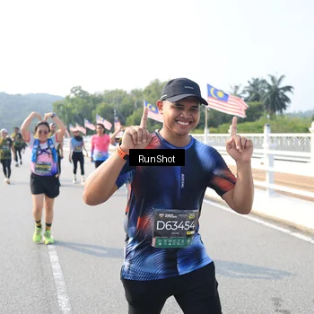 Runner Photo 6922002