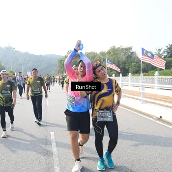 Runner Photo 6922024