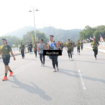 Runner Photo 6922064