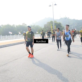 Runner Photo 6922068
