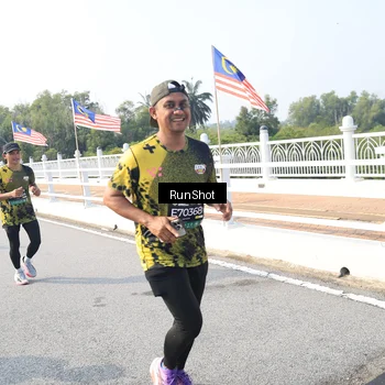 Runner Photo 6922118