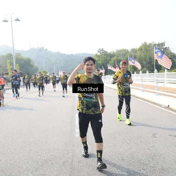 Runner Photo 6922136
