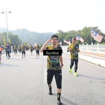 Runner Photo 6922144