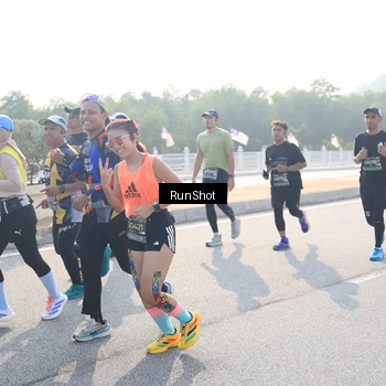 Runner Photo 6922168