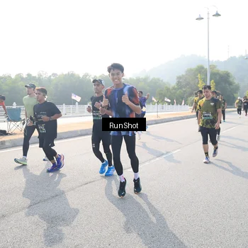 Runner Photo 6922173