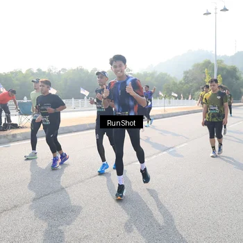 Runner Photo 6922175